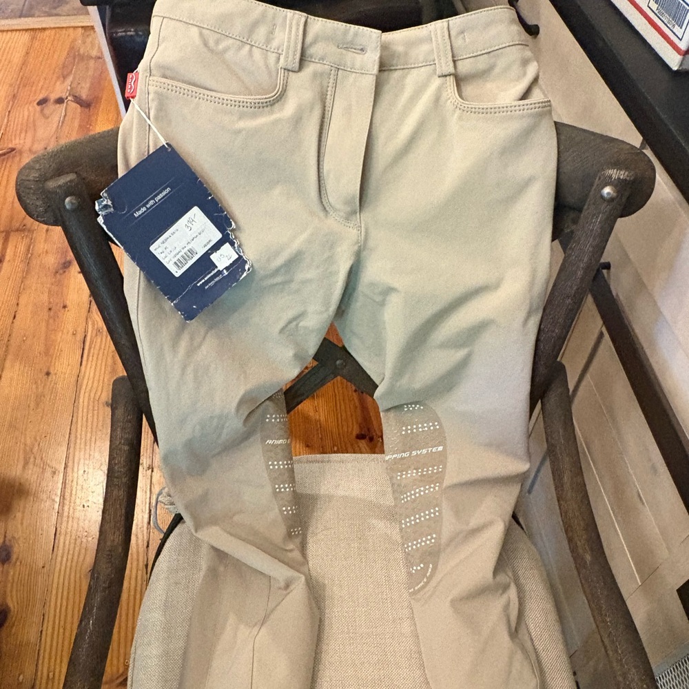 NWT Women’s Animo Tan Show Breeches